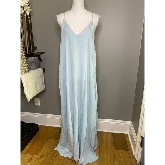 Indah Rain Simple Spaghetti Strap Maxi Dress in Ice Size M/L - Picture 4 of 10